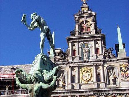 Hotel Antwerp Billard Palace Удобства фото